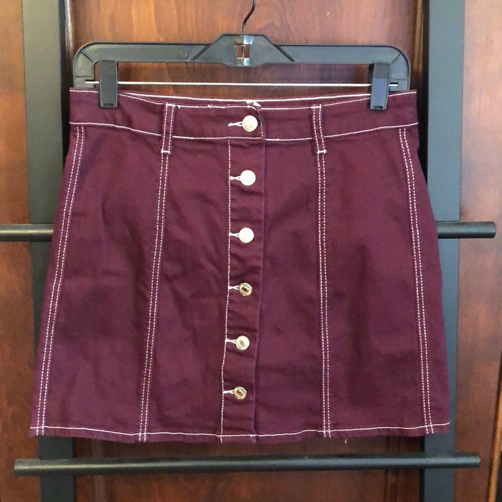Wine Color Contrast stitching Stretch Button Front Denim Mini Skirt Size L